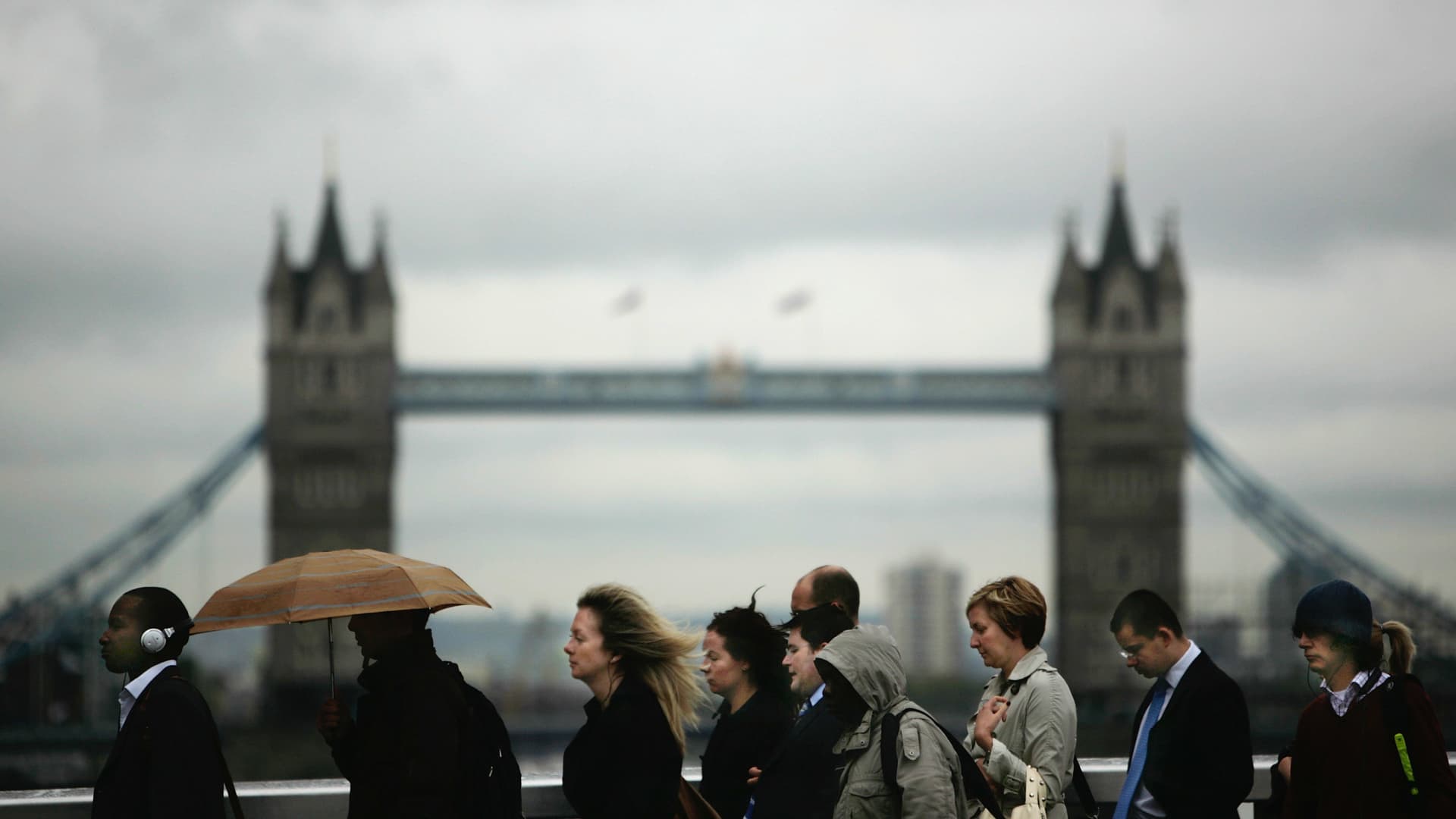  European markets open negative; Stoxx 600, DAX, CAC 40
