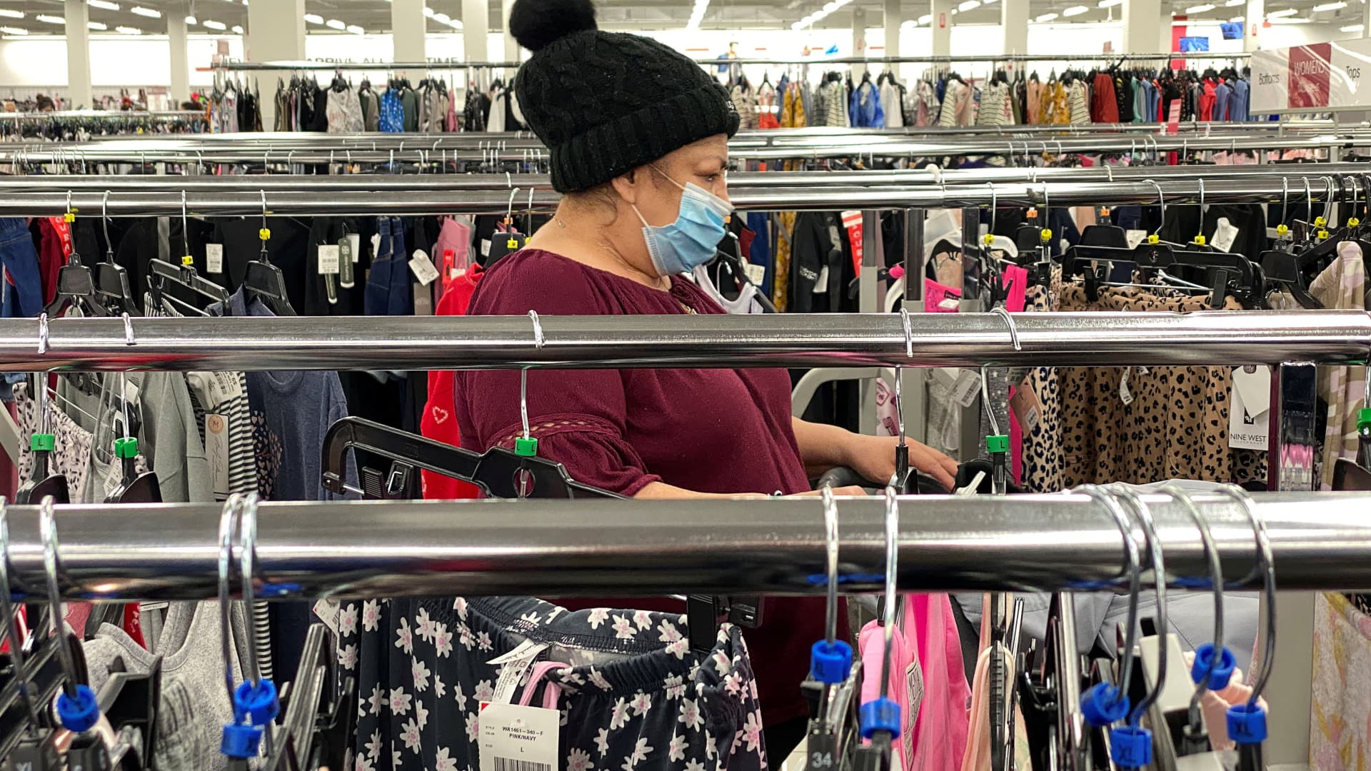  This discount retailer thrived in 2025 despite a volatile backdrop. Why that momentum can continue