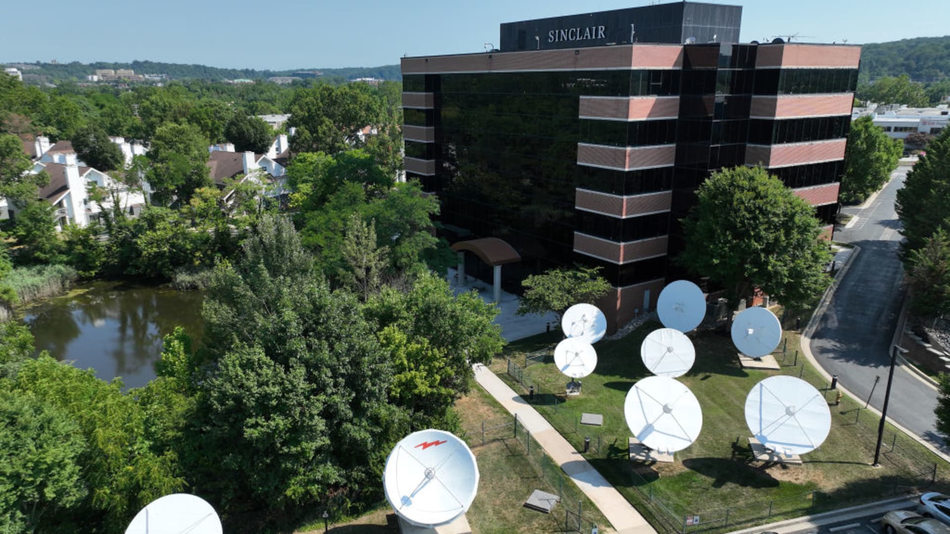  Broadcast station owners want to consolidate. They’re struggling to get deals done