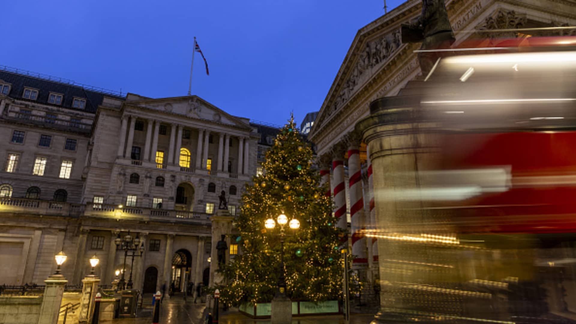  European markets hit fresh high; Stoxx 600, DAX, CAC 40