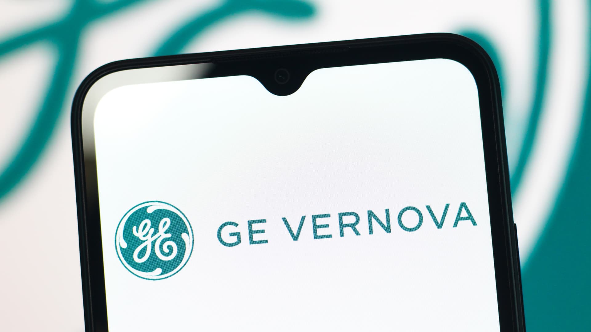  Jim Cramer urges discipline on GE Vernova as Wall Street analysts get more bullish
