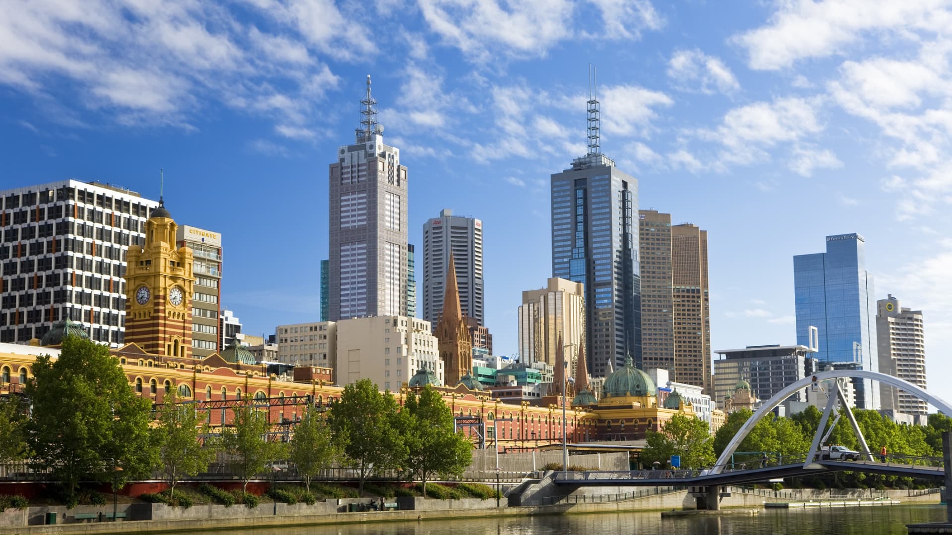  Asia-Pacific markets mostly fall as AI sell-off on Wall Street continues