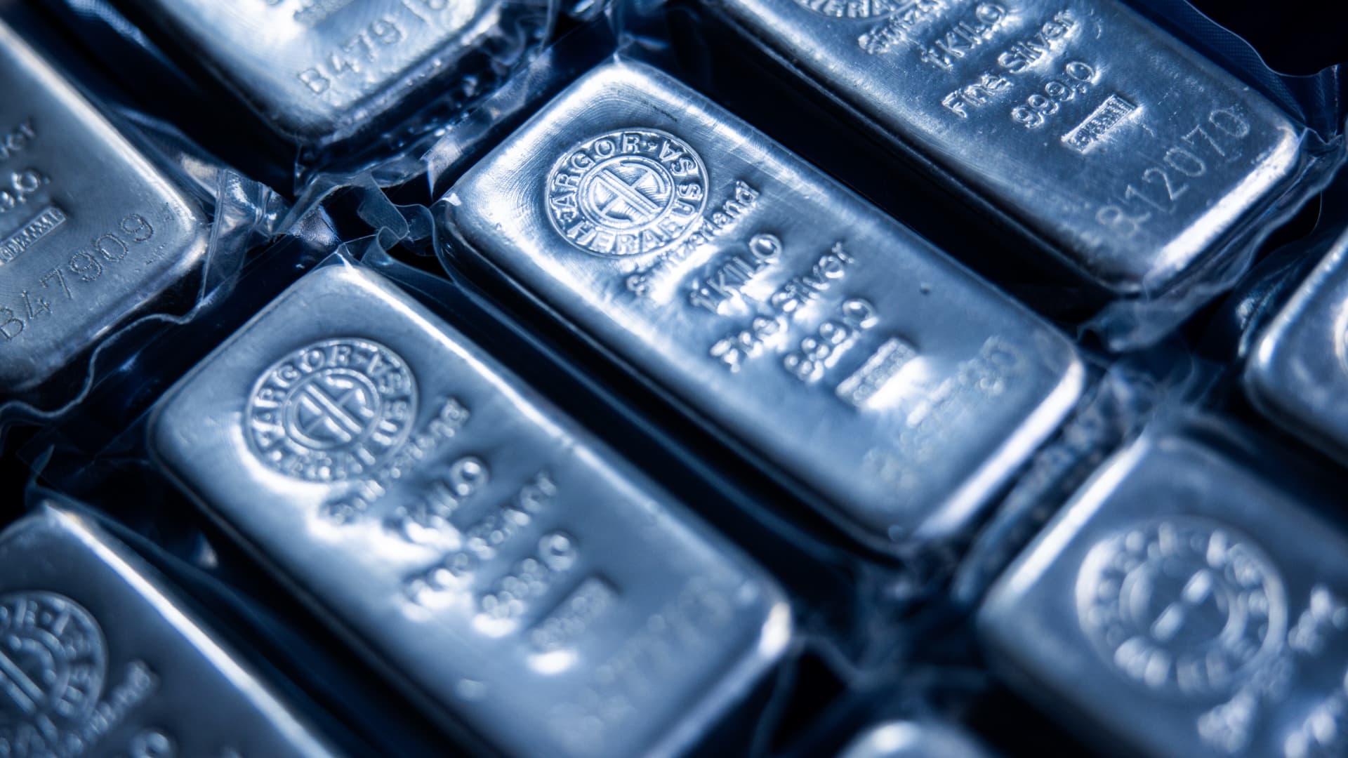  Silver tops $80 for first time, then stages dramatic reversal overnight