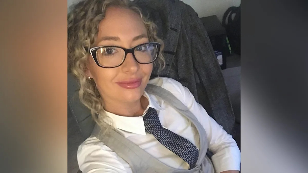  Teacher pleads guilty to sexually abusing 15-year-old student weeks after giving birth: report