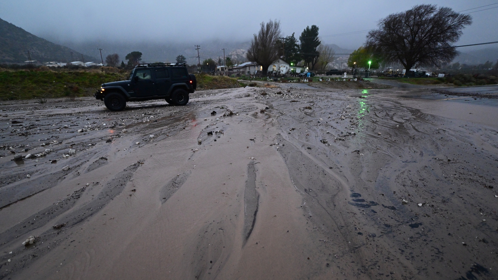  Tornado warning issued for small portion of east-central LA County