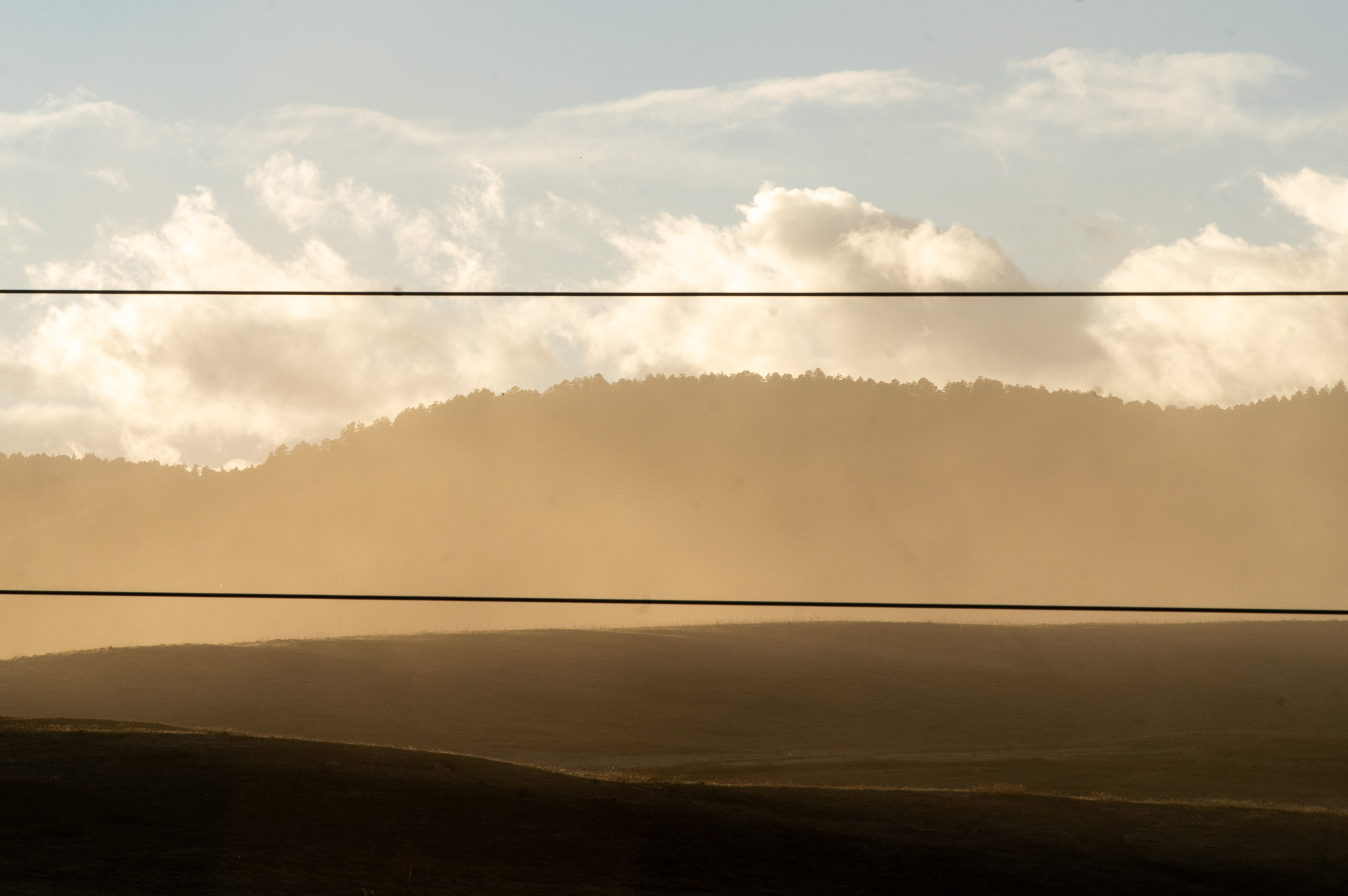  High winds continue Thursday morning on Front Range, with power still out to thousands