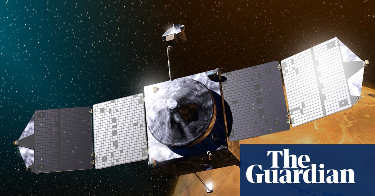  Nasa loses contact with spacecraft orbiting Mars for more than a decade | Nasa