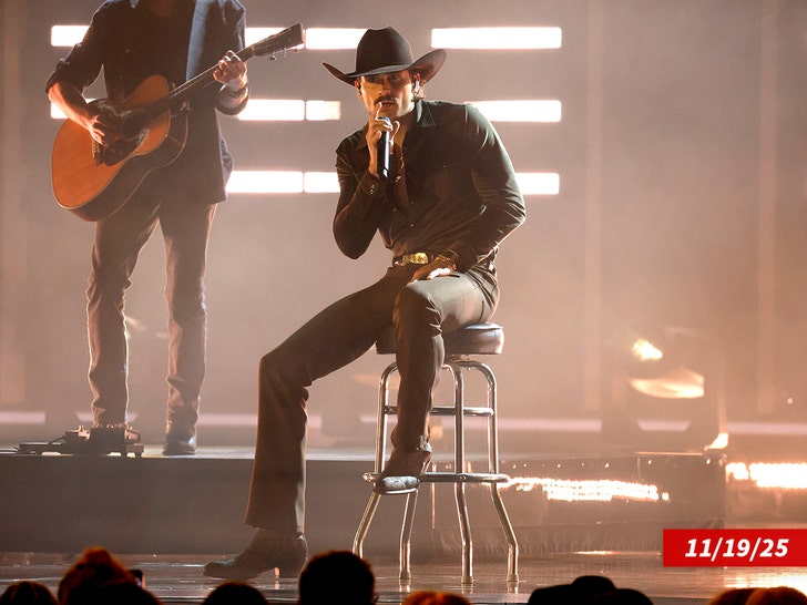 tucker wetmore sub getty swipe