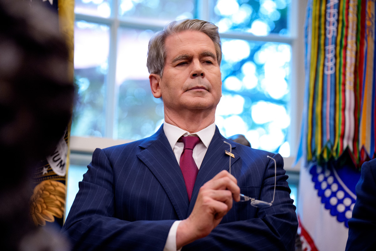  Treasury Secretary predicts historic merger could make 2026 a ‘very good year’