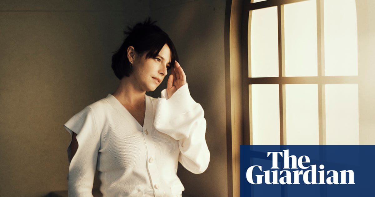  Hamnet by Maggie O’Farrell audiobook review – the life and loss of the woman behind the Bard | Books