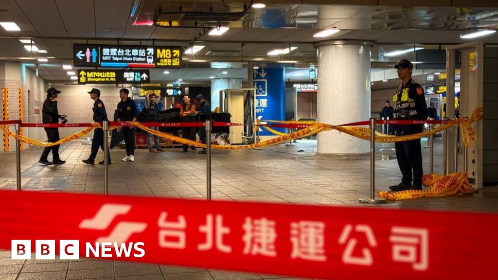 Knife attacker kills three after smoke bombing Taipei metro