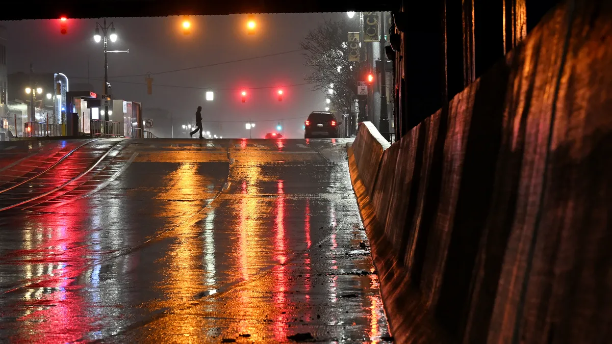  Forecasters warn of possible outages, blizzards, towering waves Monday in Michigan