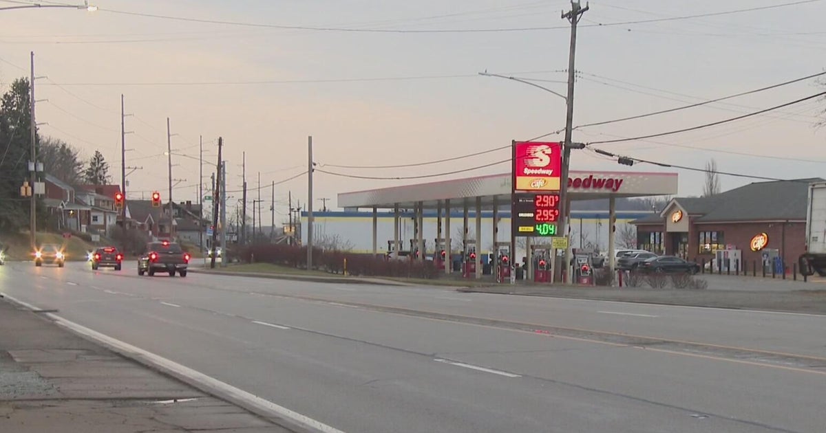  Teen boy dies after being struck by vehicle in West Mifflin