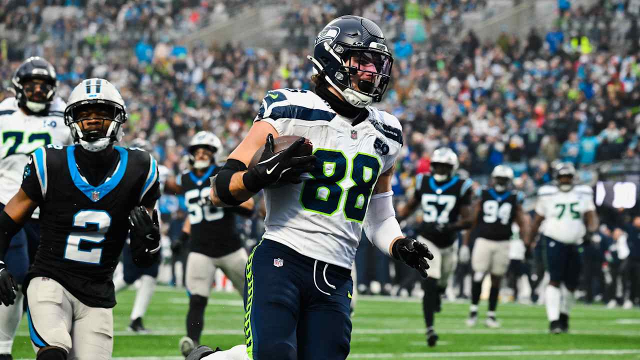  AJ Barner Stepped Up In Seahawks’ 27-10 Win Over Panthers 