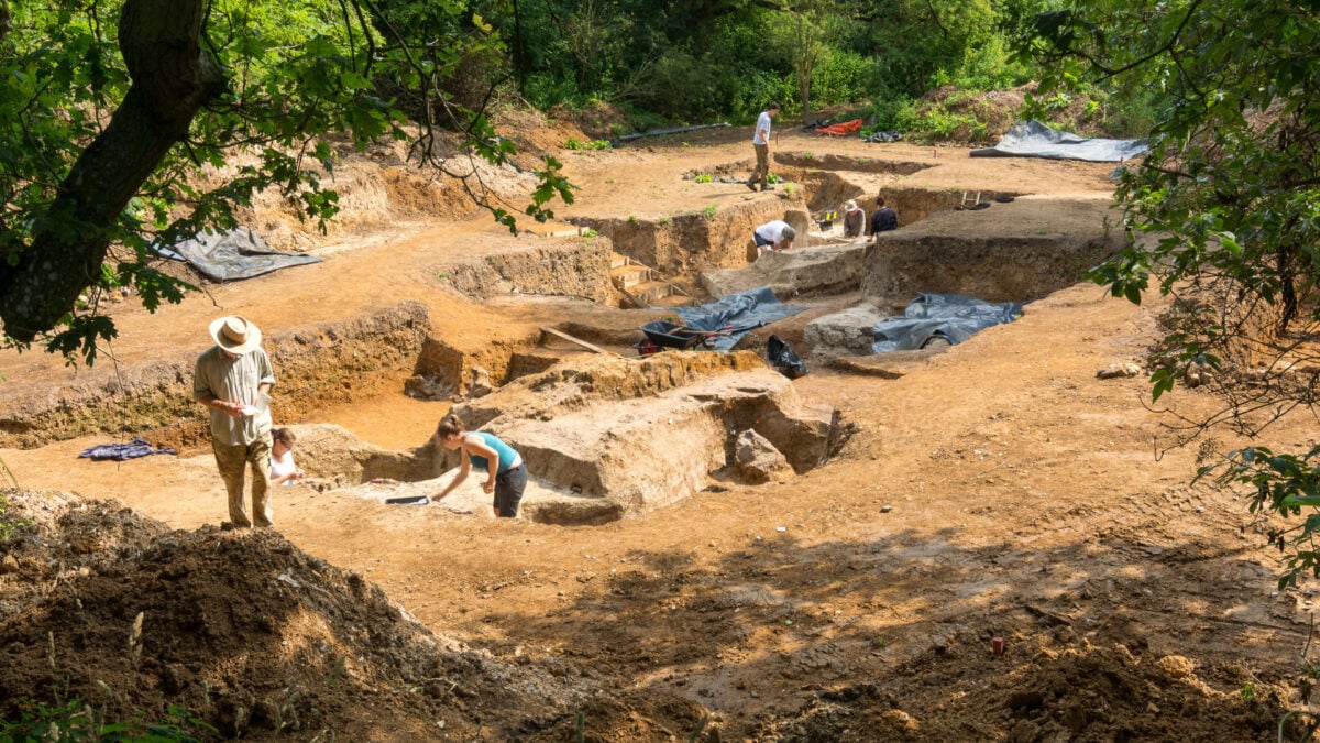  This 400,000-Year-Old Campfire Could Rewrite Human History
