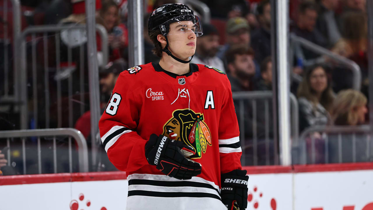 Bedard placed on injured reserve by Blackhawks