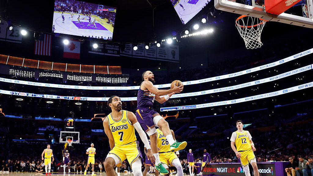  Depleted Suns steamroll Lakers to further showcase great habits