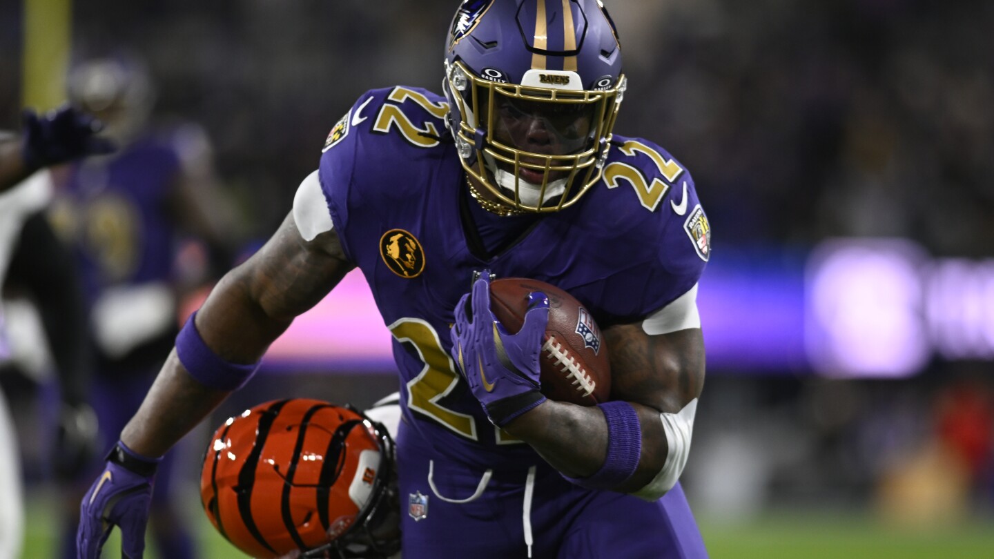  Derrick Henry, Travis Kelce among the 32 teams’ Walter Payton Man of the Year honorees