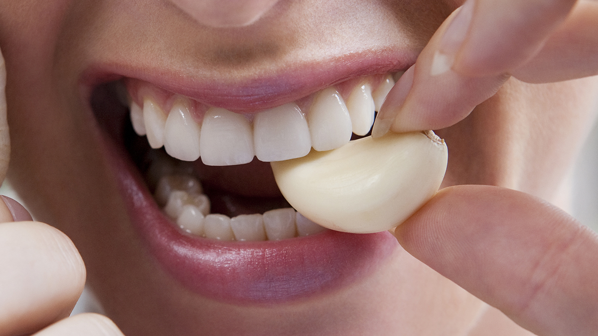  Garlic Mouthwash, a Storm Slows Time, And More! : ScienceAlert