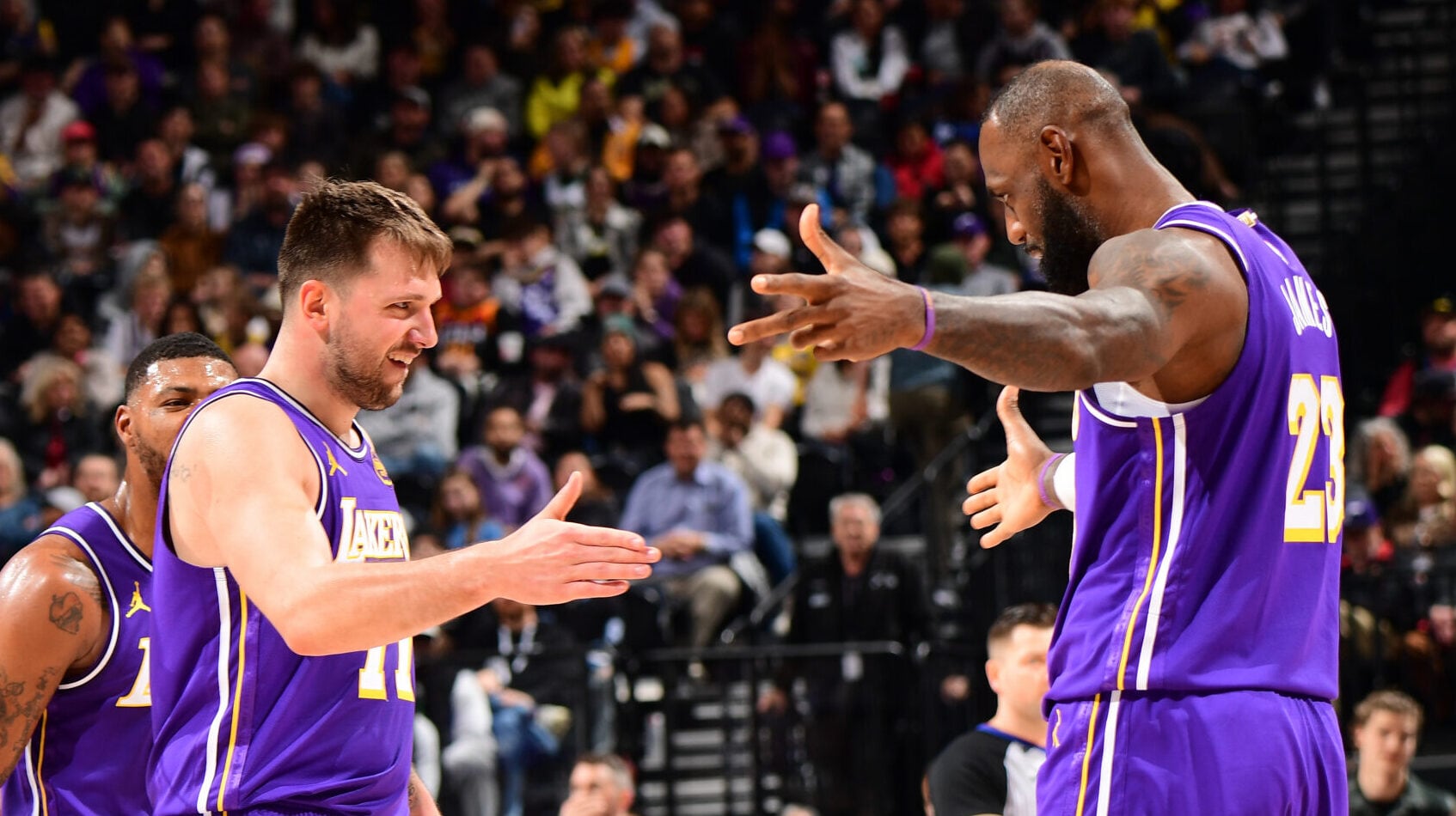  LeBron James cites ‘Luka magic’ as Dončić has 45-point triple-double