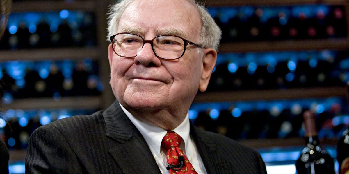  Why Warren Buffett stopped gifting his family $10,000 each in cash at Christmas
