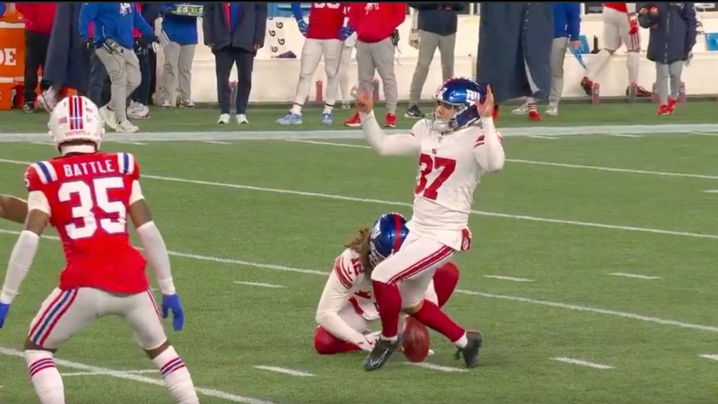  Giants’ Younghoe Koo Kicks Ground in Strangest Failed Field Goal You’ll Ever See