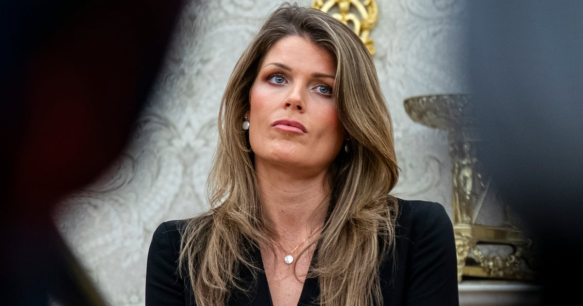  Trump’s Beauty Queen Prosecutor Frozen Out After Humiliating Failures