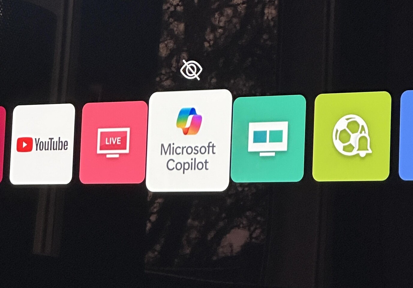  Microsoft Copilot AI Comes to LG TVs, and Can’t Be Deleted