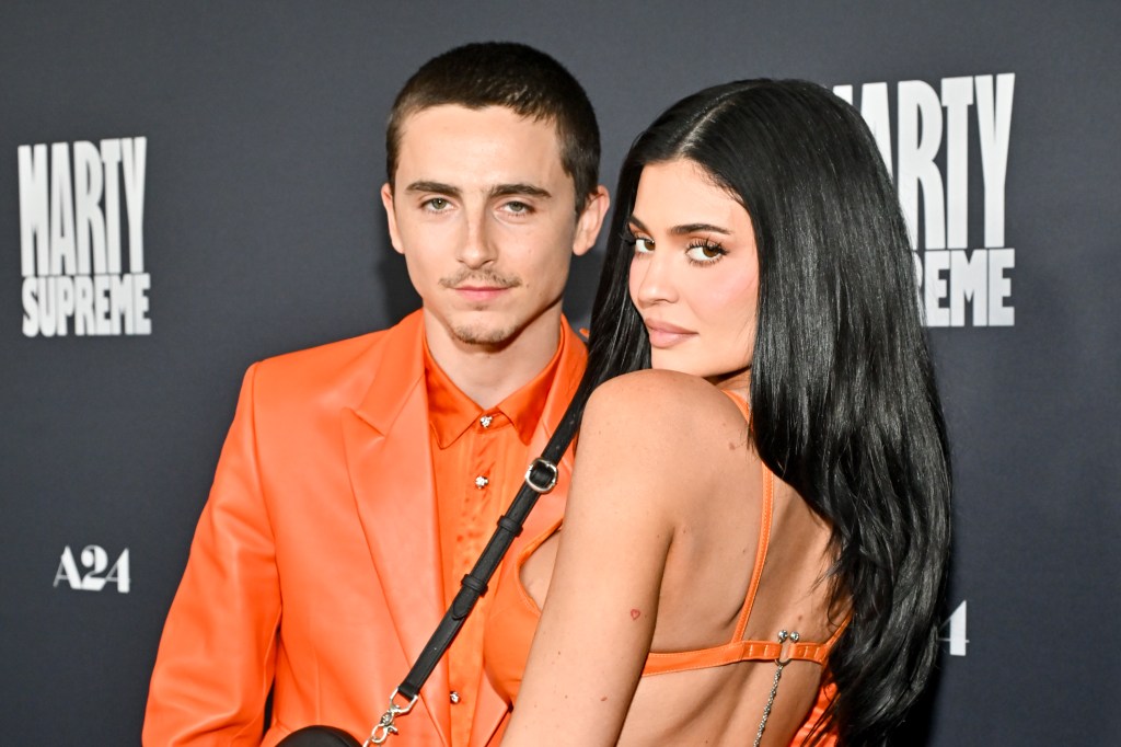  Timothée Chalamet, Kylie Jenner At ‘Marty Supreme’ L.A. Premiere: Photos