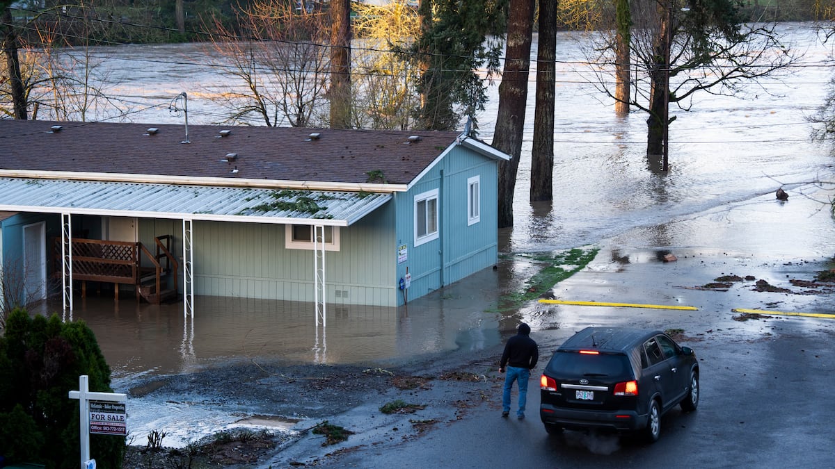  Rain batters as Oregon and SW Washington flood watches remain in effect, road closures hit – Oregon Public Broadcasting – OPB