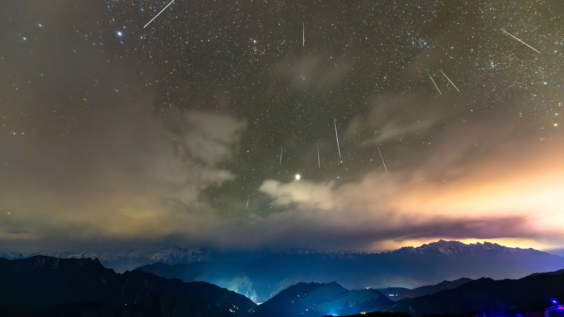  Geminid shooting stars — One of 2025’s most exciting meteor showers begins tonight
