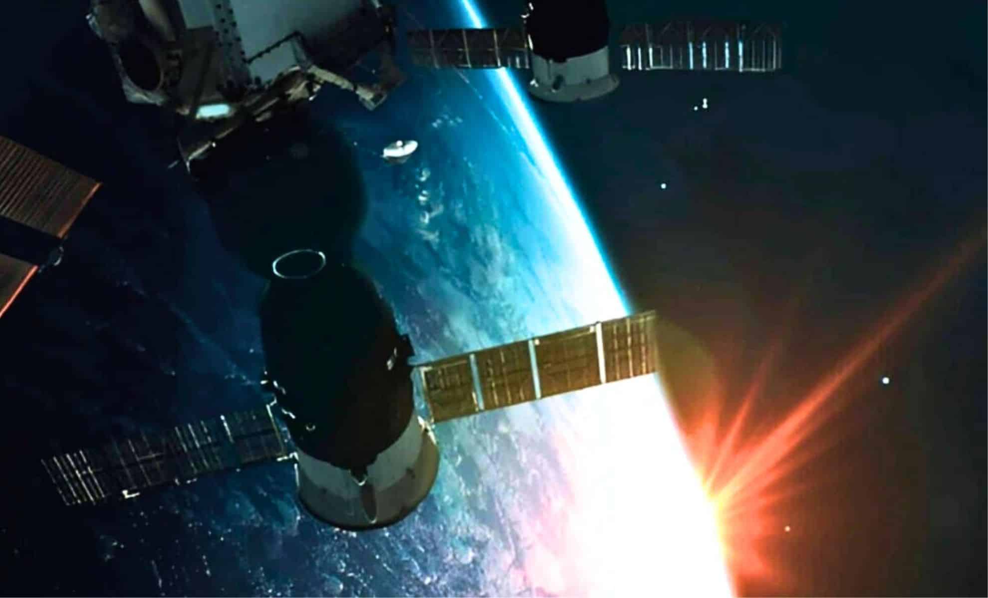  China Satellite Obliterates Starlink Using a Dim 2-Watt Laser Fired from 36,000 KM in Space