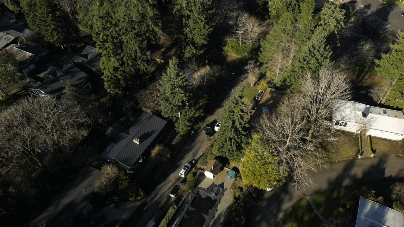  Mercer Island police investigating possible murder-suicide of mother and son