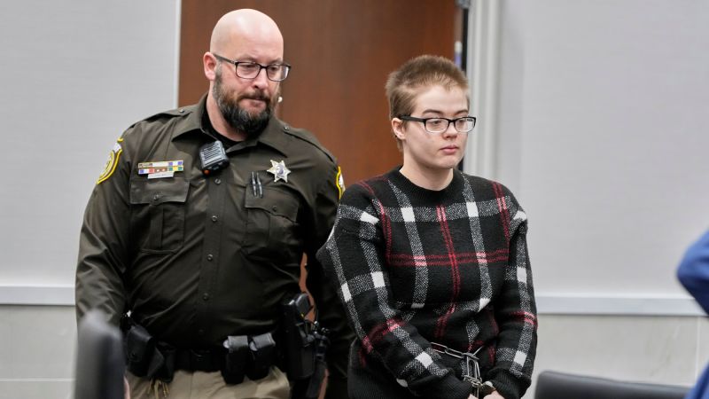  Wisconsin judge sends Slender Man attacker back to mental health institution after group home escape