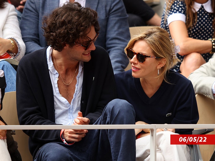 sienna-miller-oli-green-sub-getty-3