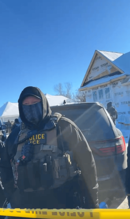  ICE agents corner Chanhassen construction workers amid frigid temperatures – MPR News