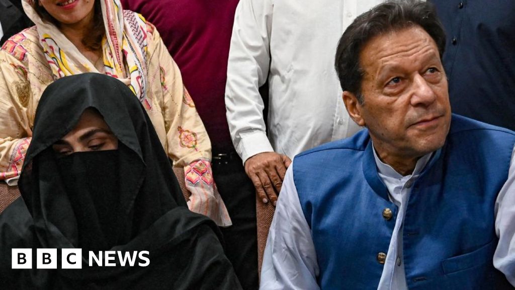  Imran Khan and wife sentenced for state gift fraud