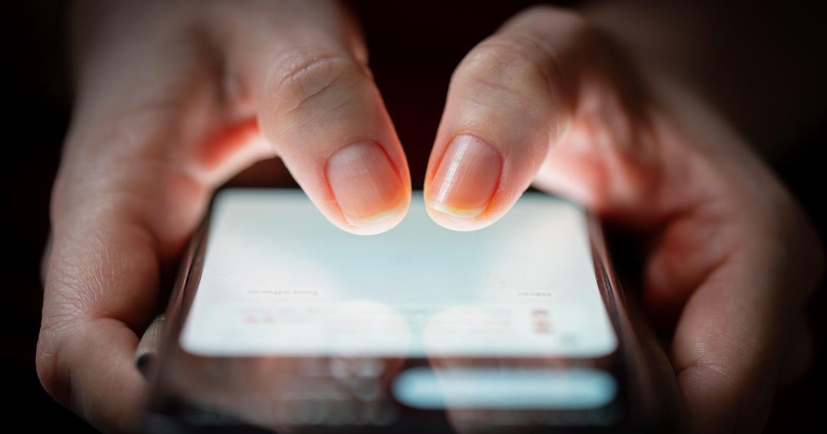  Children who have smartphones by age 12 are at increased risk of health problems, new study finds