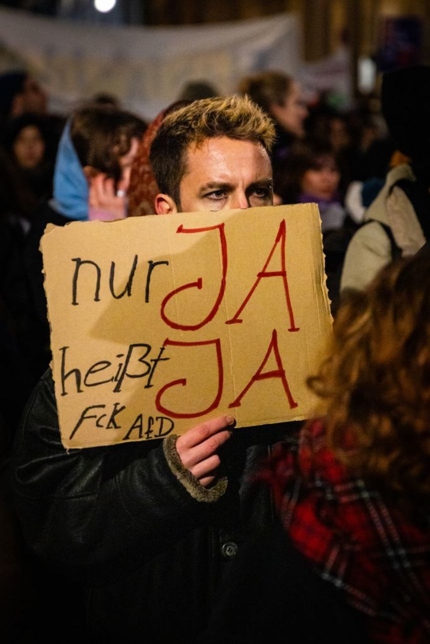 Nur Ja Heisst Ja are campaigning for the possession of rape content to be criminalized in Germany.