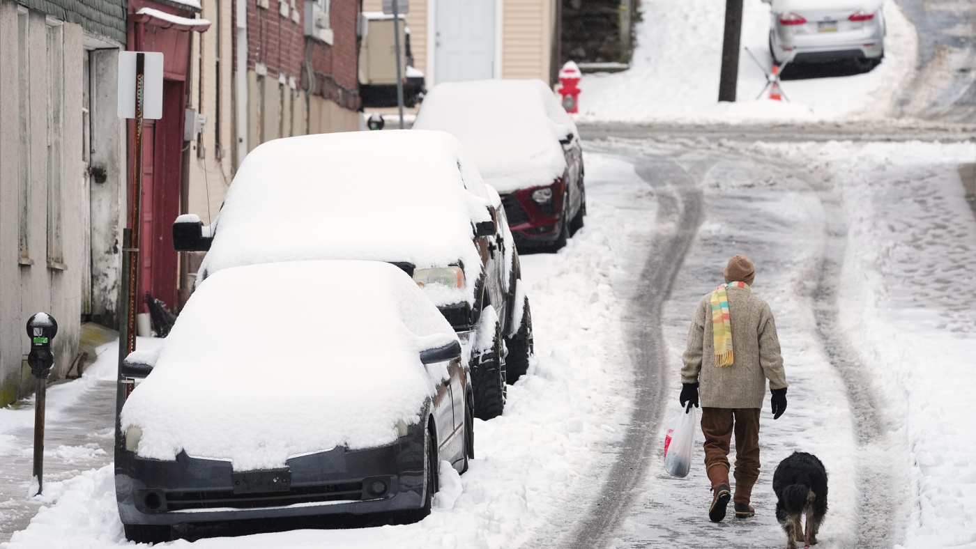  Major winter storm pummels the Northeast with ice and snow : NPR