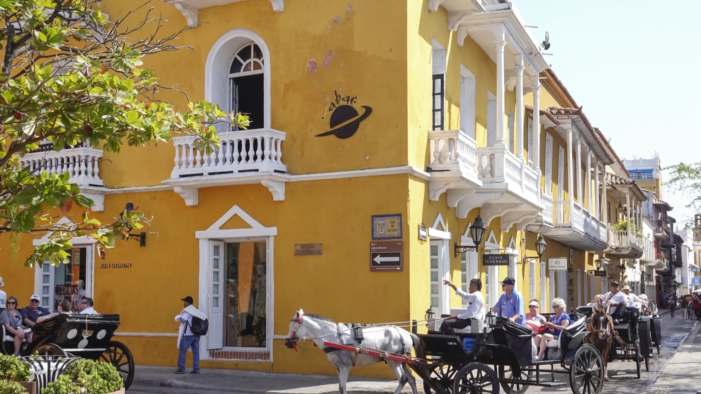  Cartagena’s iconic horse carriages give way to electric buggies : NPR