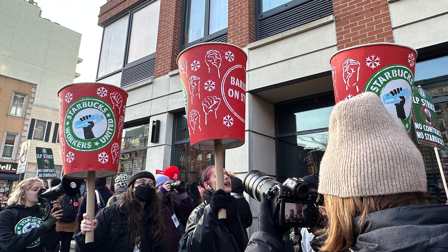  Starbucks to pay $35M to NYC workers in settlement; Mamdani, Sanders visit strikers