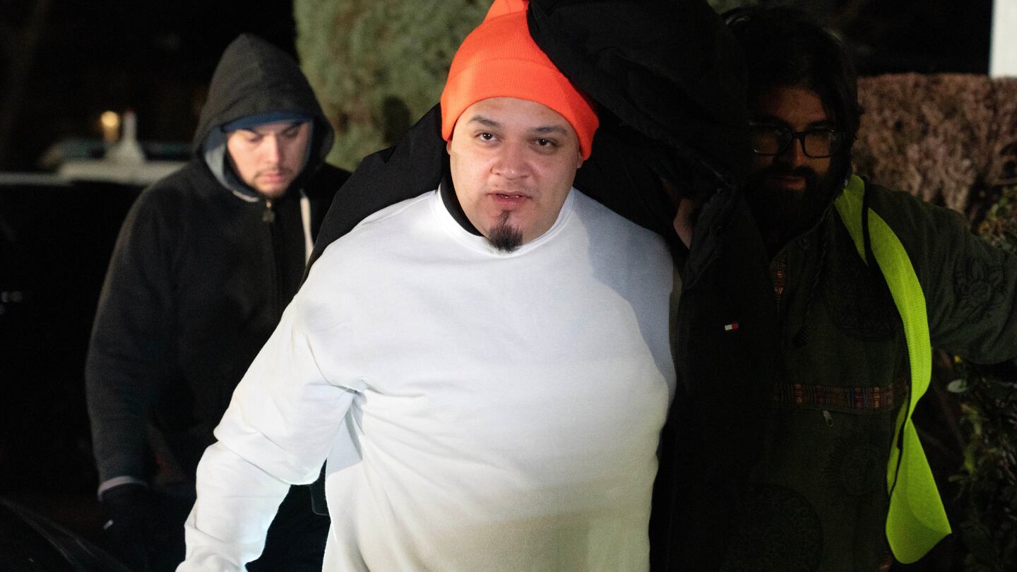  A day after release, Kilmar Abrego Garcia must check in with immigration officials