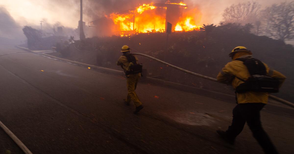  Author of key report on Palisades fire was upset over changes that weakened it, sources say