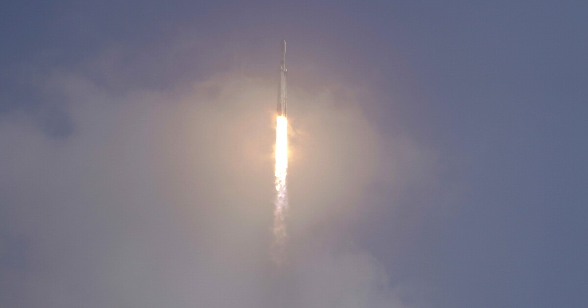  SpaceX plans for Falcon 9 rocket launch on Monday