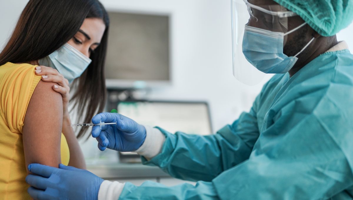  mRNA COVID-19 Vaccination Associated With 25 Percent Lower Risk Of Death From All Causes