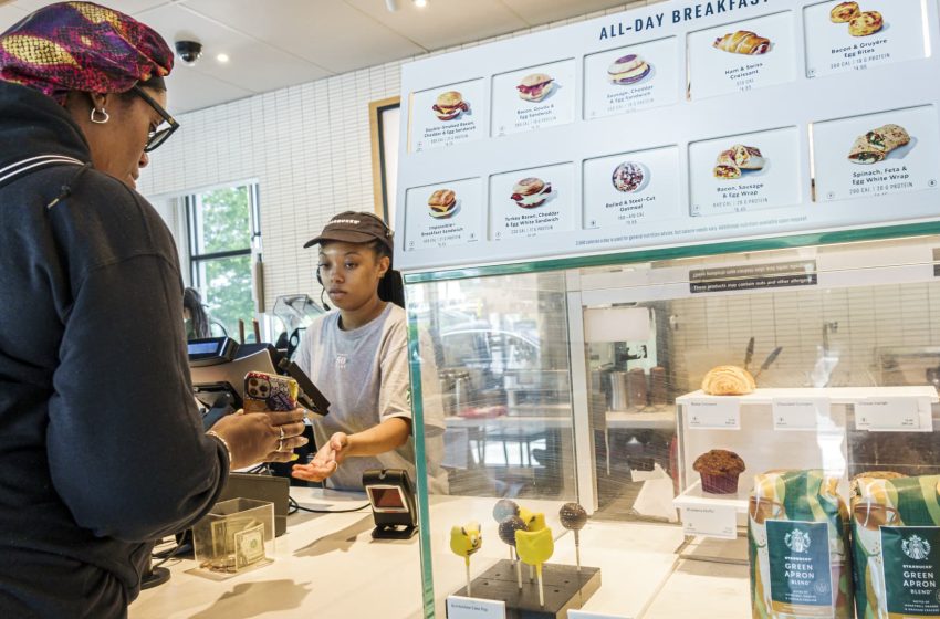  Starbucks to reintroduce loyalty program tiers