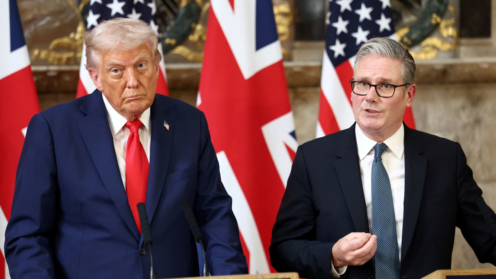  Trump blasts NATO ally, the UK, over Chagos Mauritius deal