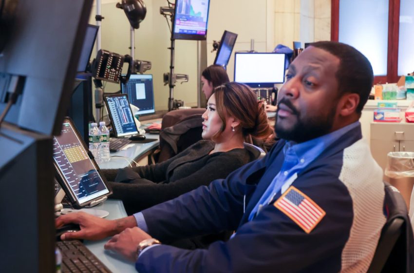  Stock market today: Live updates