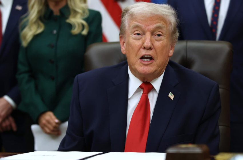  Trump says he will announce a replacement for Powell as Fed chair Friday morning